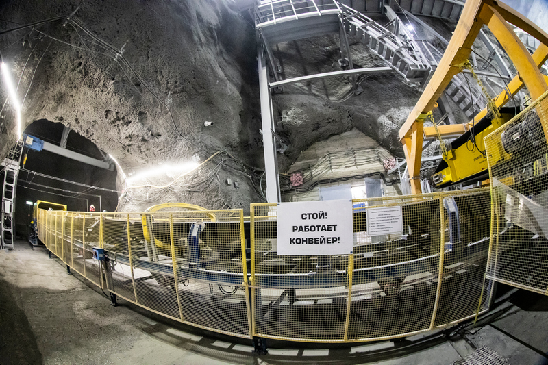 В подземном руднике АО «СЗФК» ведется строительство третьей очереди дробильно-конвейерного комплекса